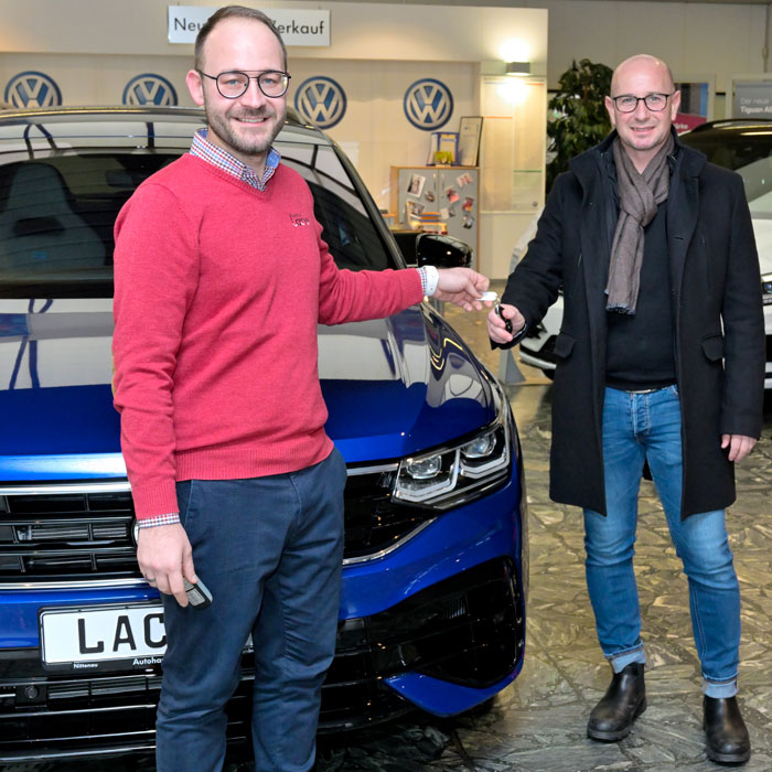 Autohaus Lacher Stellenangebote Verkehrsgünstig gelegen im Zentrum der Oberpfalz, zwischen Schwandorf, Cham, Neunburg und Regenstauf. Nittenau und Neunburg